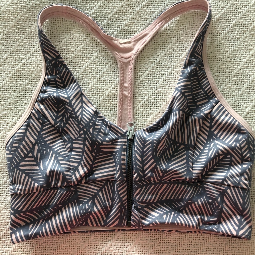 lululemon Size 6 Sports Bra